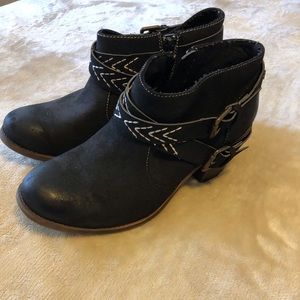 Roxy booties